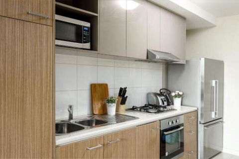 Water Views Lovely 2BRs Free Tram Zone Close To Everything! - Accommodation Rockhampton 2