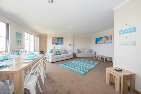 Astro Place - Accommodation Rockhampton 3