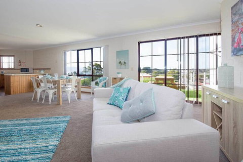 Astro Place - Accommodation Rockhampton 6