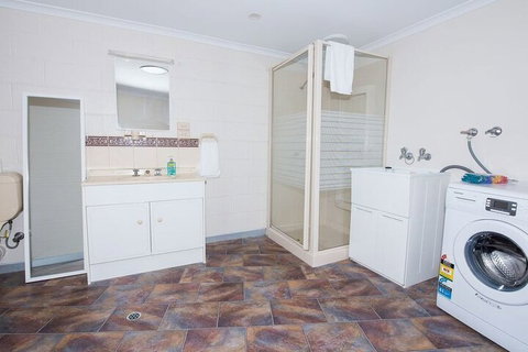 Astro Place - Accommodation Rockhampton 4