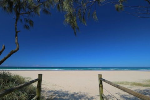 A Deluxe Swim Up Drift Apartments South - Accommodation Rockhampton 0