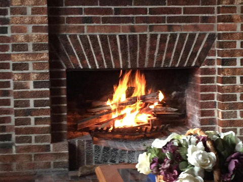 Art Deco Cottage - Accommodation Rockhampton 5