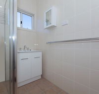Pacific Units Unit 2 94 Magnus Street - Accommodation Rockhampton
