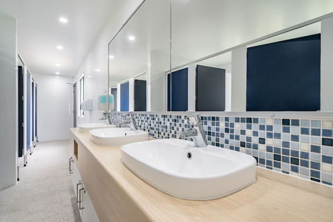Fisherman's Beach Holiday Park - Accommodation Rockhampton 5