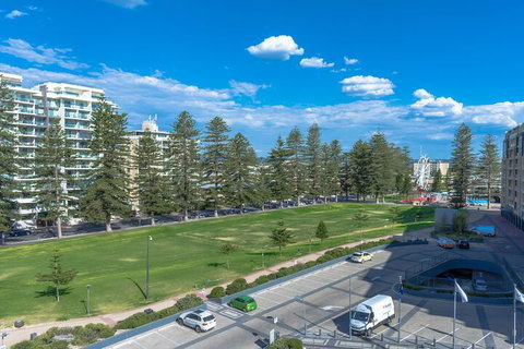 Seaview Penthouse - Accommodation Rockhampton 5