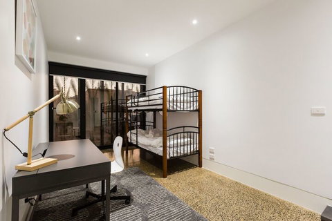 SOPHIA, 2BDR North Melbourne House - Accommodation Rockhampton 3