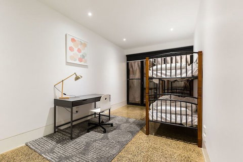 SOPHIA, 2BDR North Melbourne House - Accommodation Rockhampton 2