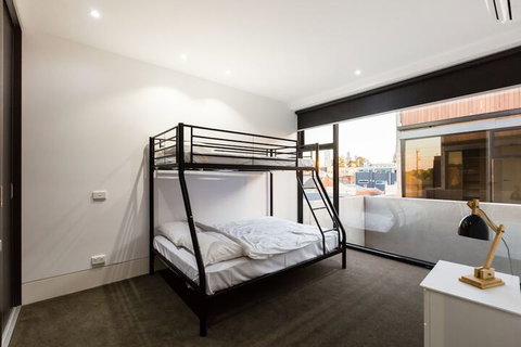 SOPHIA, 2BDR North Melbourne House - Accommodation Rockhampton 1