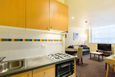 ELIZA, 2BDR Melbourne Apartment - Accommodation Rockhampton 4