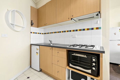 ELIZA, 2BDR Melbourne Apartment - Accommodation Rockhampton 6