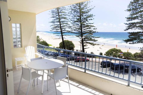 Coolum Baywatch Luxury Style Penthouse Linen Included WIFI 500 Bond - Accommodation Rockhampton 5