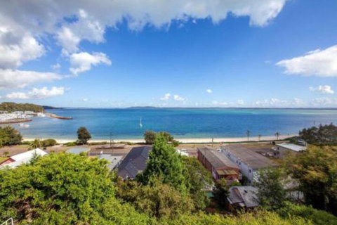 Quarterdeck Unit 5 12 Magnus Street - Accommodation Rockhampton 5