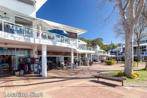 Quarterdeck Unit 5 12 Magnus Street - Accommodation Rockhampton 6