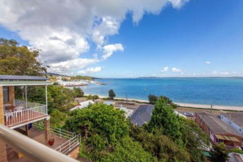 Quarterdeck Unit 5 12 Magnus Street - Accommodation Rockhampton 0