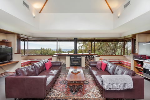 Summer House - Accommodation Rockhampton 2