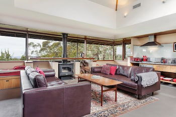 Summer House - Accommodation Rockhampton 1