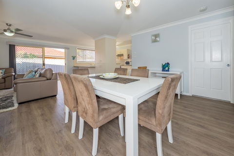 Pebble Pde 1 / 14 Fingal Bay - Accommodation Rockhampton 0