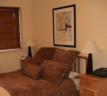 Mark II 2 West - Accommodation Rockhampton 3