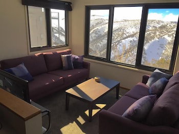 Snowtel 1 - Accommodation Rockhampton 5