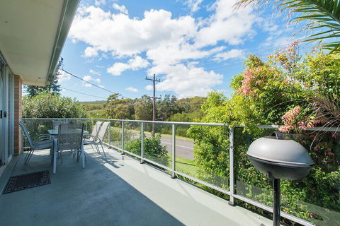 Surfair Unit 1 / 24 Marine Drive - Accommodation Rockhampton 2