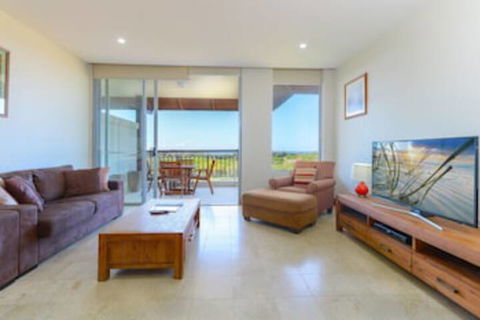 Santai Retreat Luxury One Bedroom - Accommodation Rockhampton 0