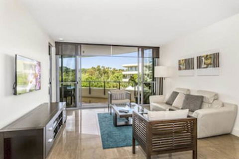 COTTON BEACH APARTMENT 33 WITH POOL VIEWS - Accommodation Rockhampton 0