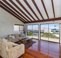 Kingscliff Ocean Vista With Jacuzzi Spa - Accommodation Rockhampton