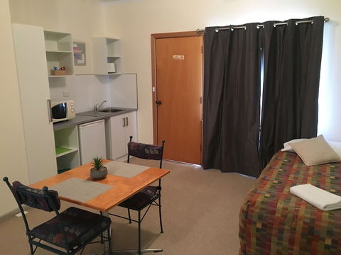 Second Valley Motel - Accommodation Rockhampton 2