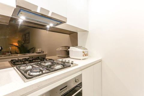 Banilung Rose (I728) - Accommodation Rockhampton 4