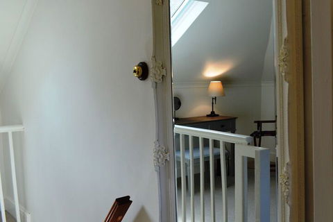 Lythgo's Row Colonial Cottages - Accommodation Rockhampton 3