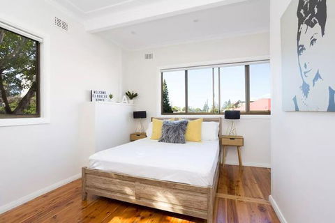 EJ Homes At The Entrance - Accommodation Rockhampton 4