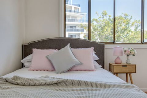 EJ Homes At The Entrance - Accommodation Rockhampton 0