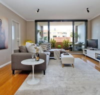 Ample Space in This 1 Bed Apt Also With Pool / Gym - Accommodation Rockhampton