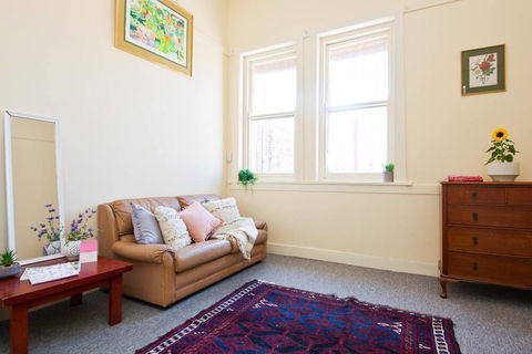 WB319 Chatswood Charmer Roomy 3 Bed Apartment - Accommodation Rockhampton 3
