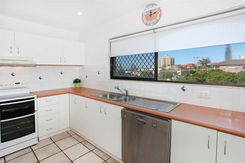 Unit 4 Cooltoro Court Coolum Beach - Accommodation Rockhampton 4