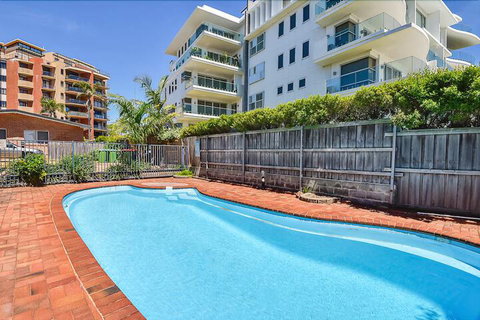 Surf Side Palms 12 - Accommodation Rockhampton 1