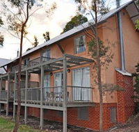 Villa Executive 2br Valley Views Resort Condo located within Cypress Lakes Resort nothing is more central - Accommodation Rockhampton
