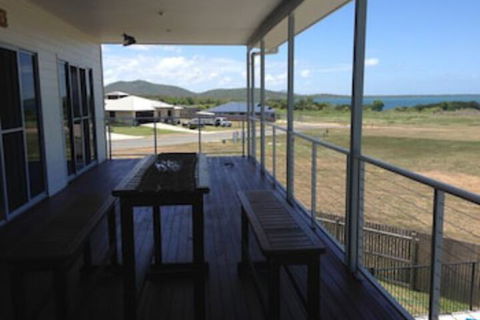 The Beach House - Accommodation Rockhampton 0