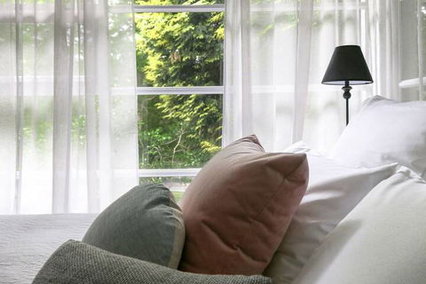 Morton Brae Luxury Cottage Sassafras - Accommodation Rockhampton 2