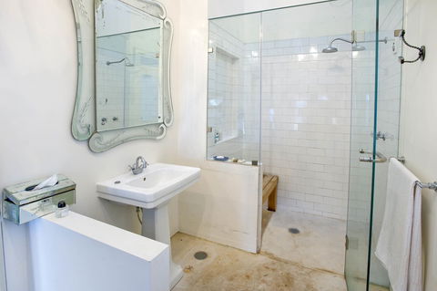 TRANQUILO BEACH HOUSE - Accommodation Rockhampton 0