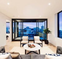 Brand New Lux Water View 3bd with Parking - Accommodation Rockhampton