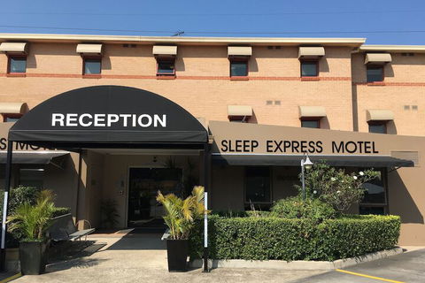 Arena Hotel - Accommodation Rockhampton 3