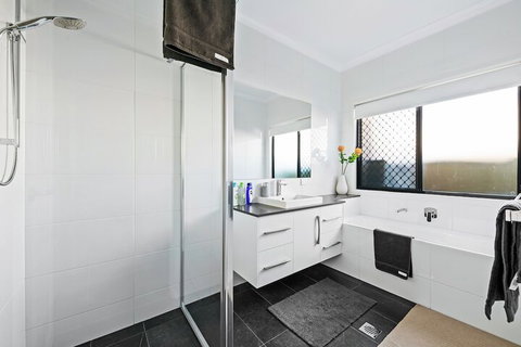 Cohoe - Accommodation Rockhampton 5