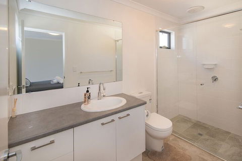 Gale House - Accommodation Rockhampton 1