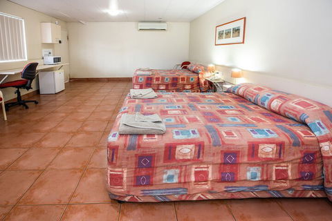 Leichhardt Hotel Motel - Accommodation Rockhampton 4