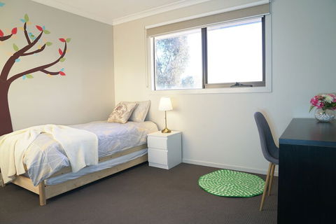 Cozy & Spacious House In Melbourne - Accommodation Rockhampton 6