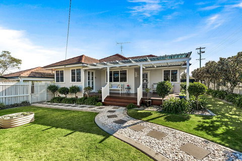 Viola House - Accommodation Rockhampton 1