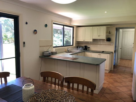 Anchor Down At Hat Head - Accommodation Rockhampton 2