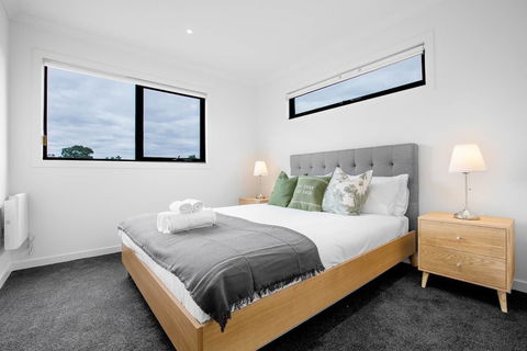 92 Brand New Doncaster Local House - Accommodation Rockhampton 6