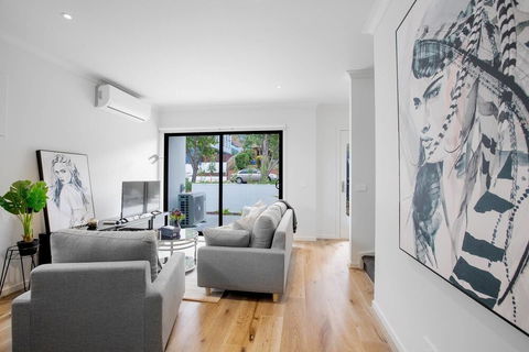 92 Brand New Doncaster Local House - Accommodation Rockhampton 5